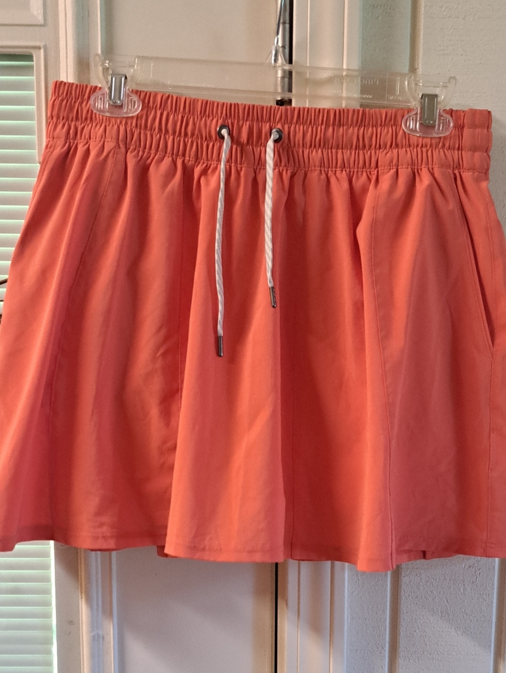VUORI Women's Clementine Skort  Tangerine Color Sports Walking Running LRG